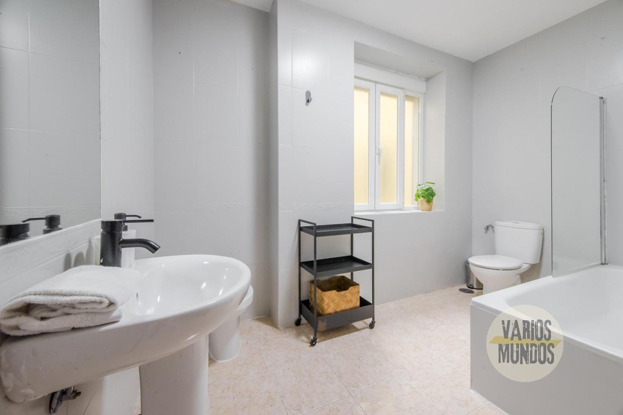 Appartamento Amplio Y Centrico 9pax En La Latina Madrid